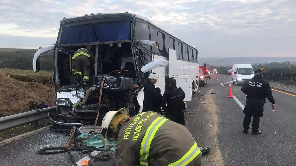 Tras accidente carretero